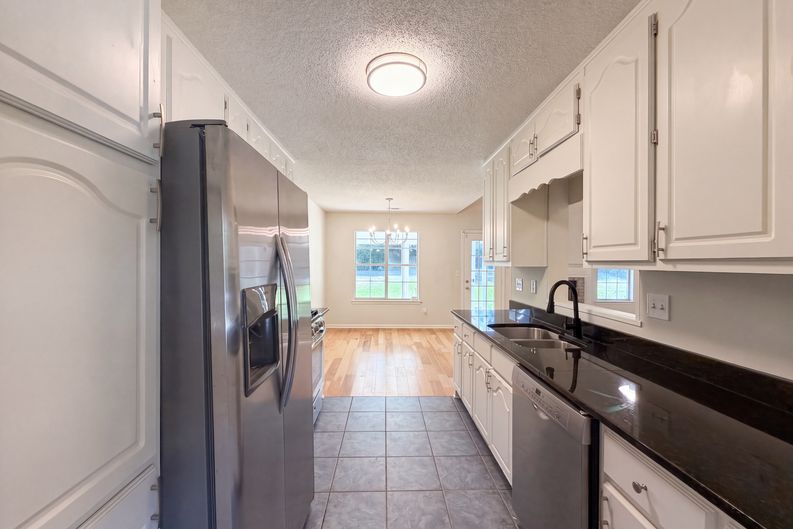 Photo 15 of 26 of 105 Nanci Ct, Stockbridge, GA