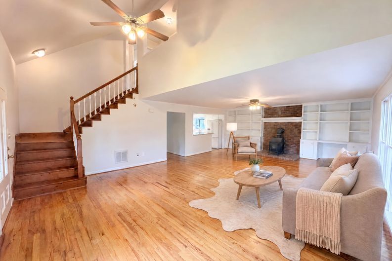 Photo 9 of 21 of 3802 Claude Brewer Rd, Loganville, GA