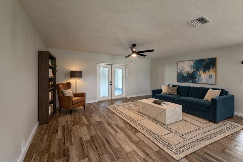 Photo 3 of 20 of 789 Little Pine Dr, South Daytona, FL