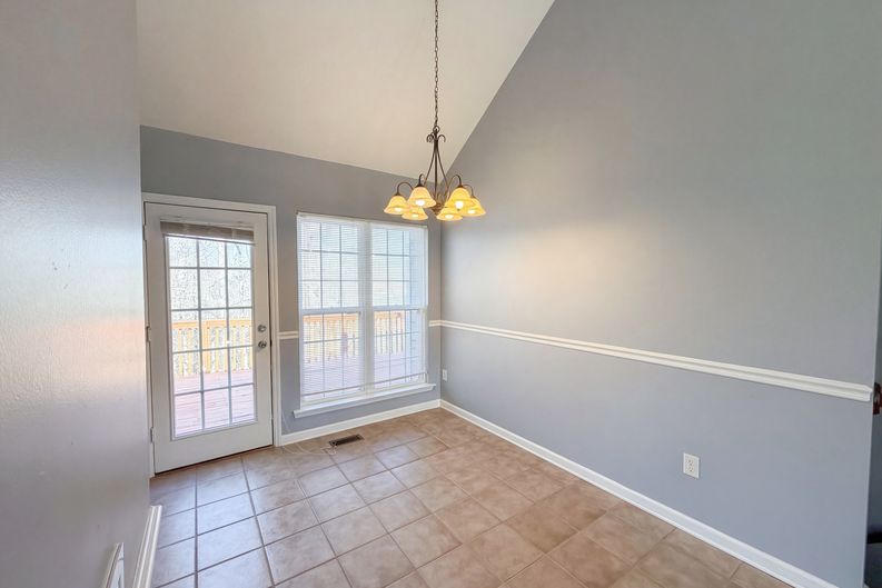 Photo 11 of 26 of 6937 Bucksland Dr, Ooltewah, TN