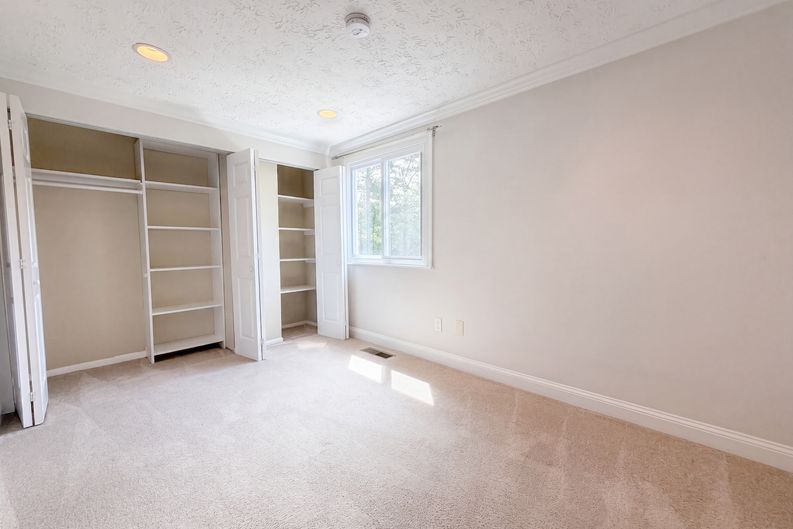 Photo 20 of 57 of 8769 Kanawha Ct, Lorton, VA