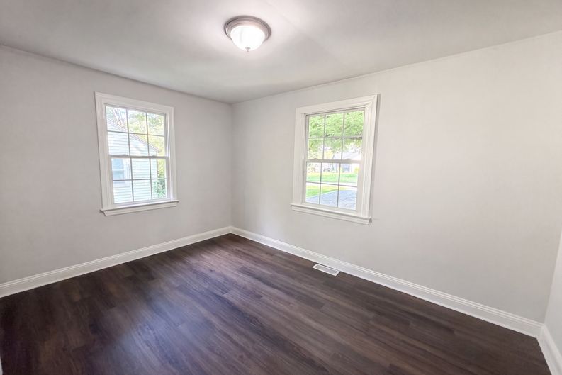 Photo 4 of 16 of 2109 Sheffield Rd, Raleigh, NC