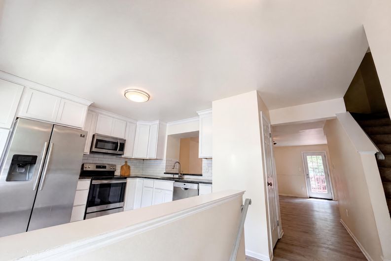 Photo 6 of 48 of 8641 Centerton Ln, Manassas, VA