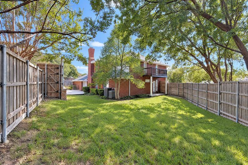 Photo 5 of 29 of 107 Yankee Ct, Rockwall, TX