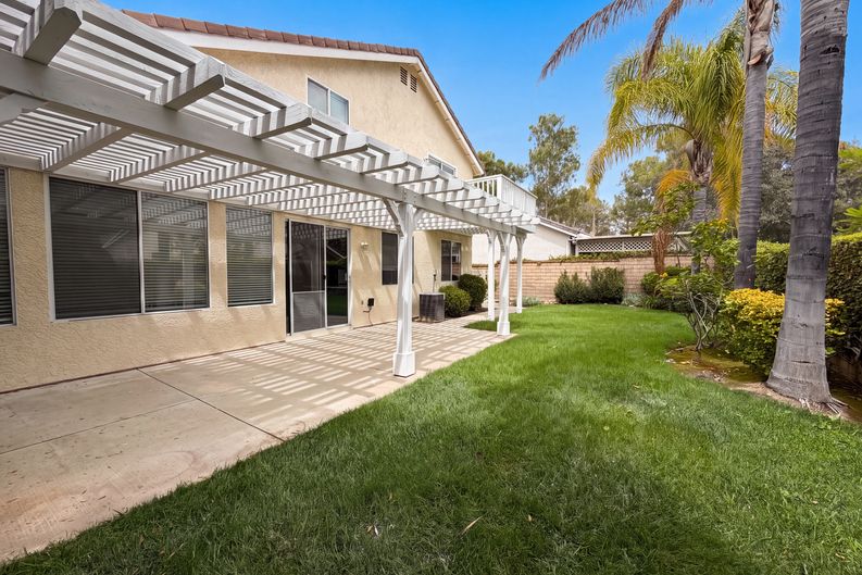 Photo 28 of 30 of 23608 Ashwood Pl, Valencia, CA