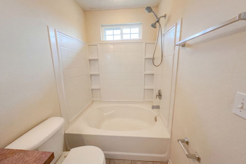 Photo 6 of 17 of 1539 Biscayne Bay Dr, Jacksonville, FL