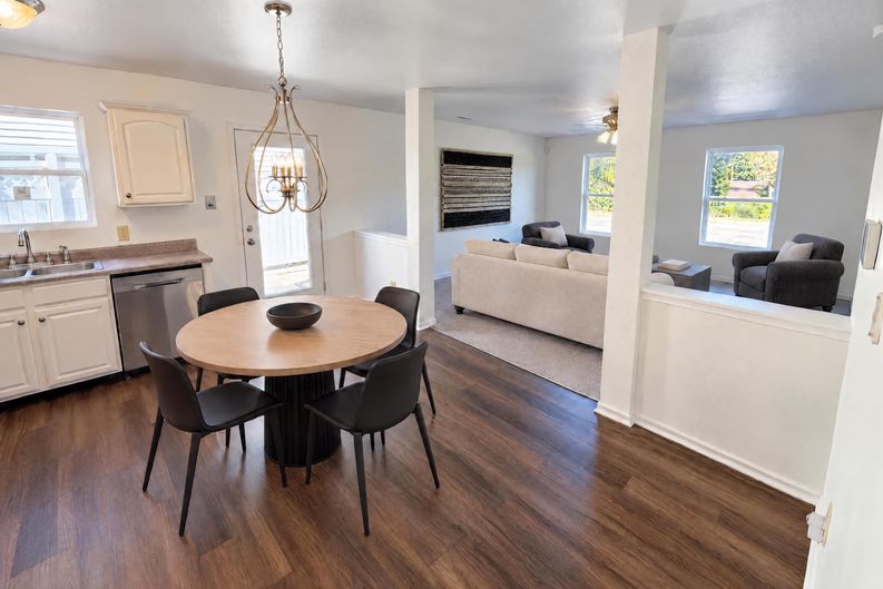 Photo 4 of 20 of 10133 Cumberland Pointe Blvd, Noblesville, IN