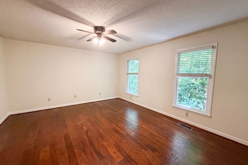 Photo 8 of 48 of 335 Dill Cir, Landrum, SC