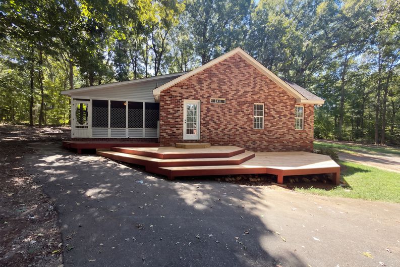 Photo 5 of 22 of 3705 Griffith Rd, Monroe, NC