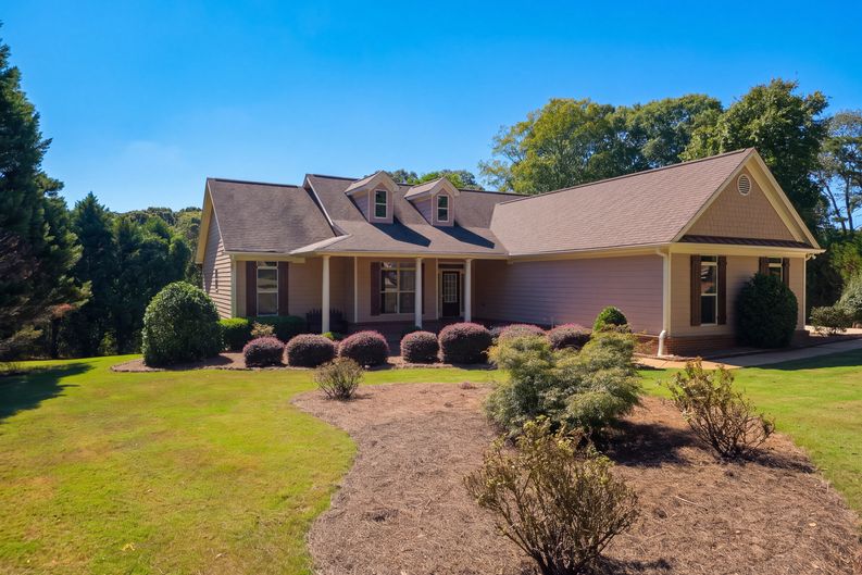 Photo 44 of 54 of 807 Caleb Dr, Winder, GA