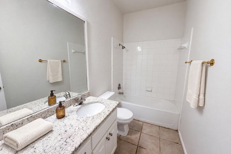 Photo 19 of 24 of 117 Brentwood Dr, Georgetown, TX