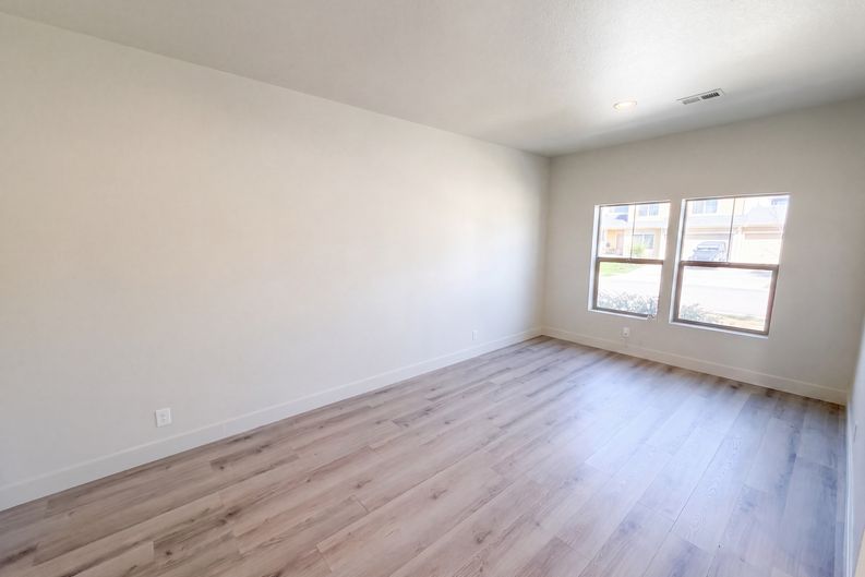Photo 21 of 46 of 19036 Randolph Pl, Denver, CO