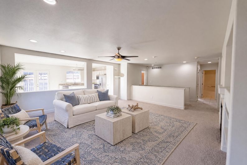 Photo 3 of 27 of 10009 Strathfield Ln, Highlands Ranch, CO
