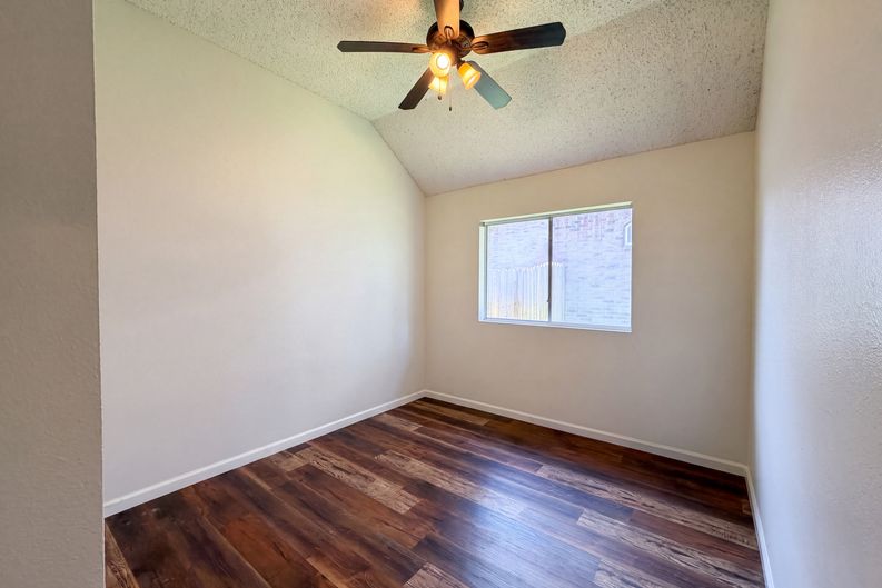 Photo 19 of 28 of 1688 Yellowstone Ave, Lewisville, TX