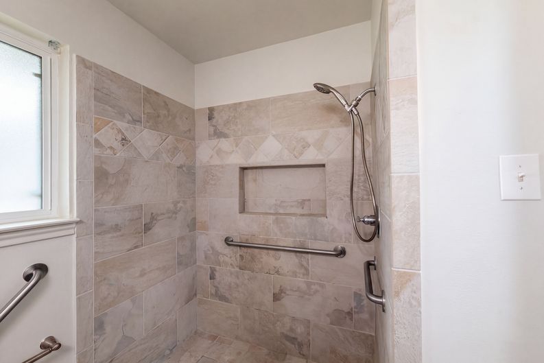Photo 14 of 33 of 7706 Marinette Dr, Houston, TX