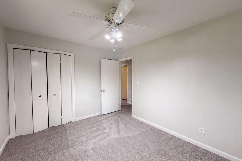 Photo 6 of 21 of 2909 Sagebrush Dr, Lawrence, KS