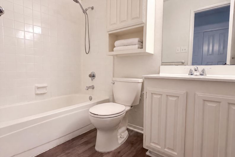 Photo 13 of 17 of 4636 Archer Dr, The Colony, TX