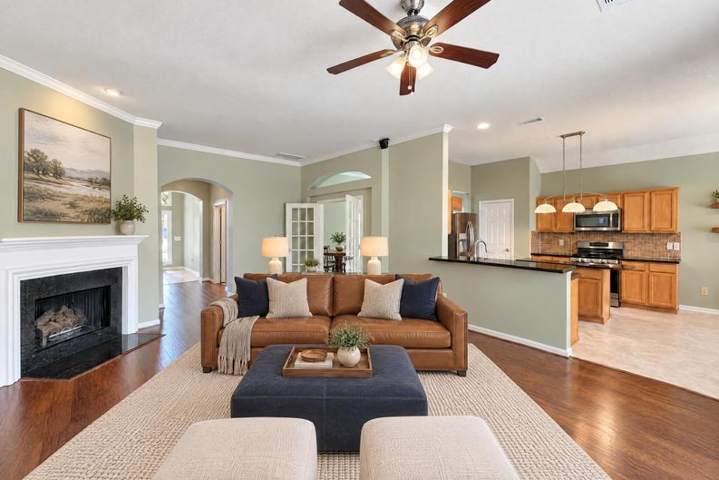 Photo 3 of 26 of 6023 Timber Oaks Rdg, Humble, TX