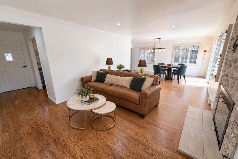 Photo 6 of 29 of 1741 S Krameria Way, Denver, CO