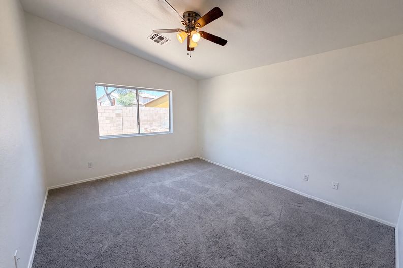 Photo 4 of 18 of 9103 N Palm Brook Dr, Tucson, AZ