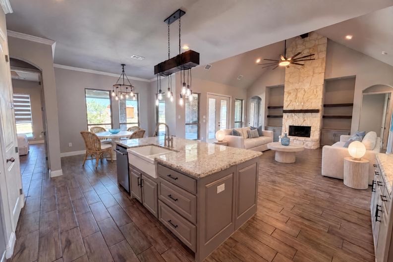 Photo 14 of 31 of 3608 Ridge Point Dr, Argyle, TX