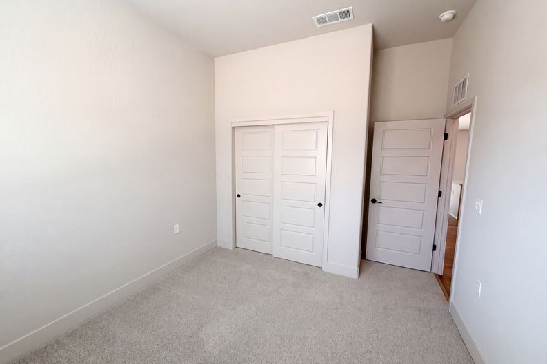 Photo 15 of 17 of 2246 N Marion Ave, Clovis, CA