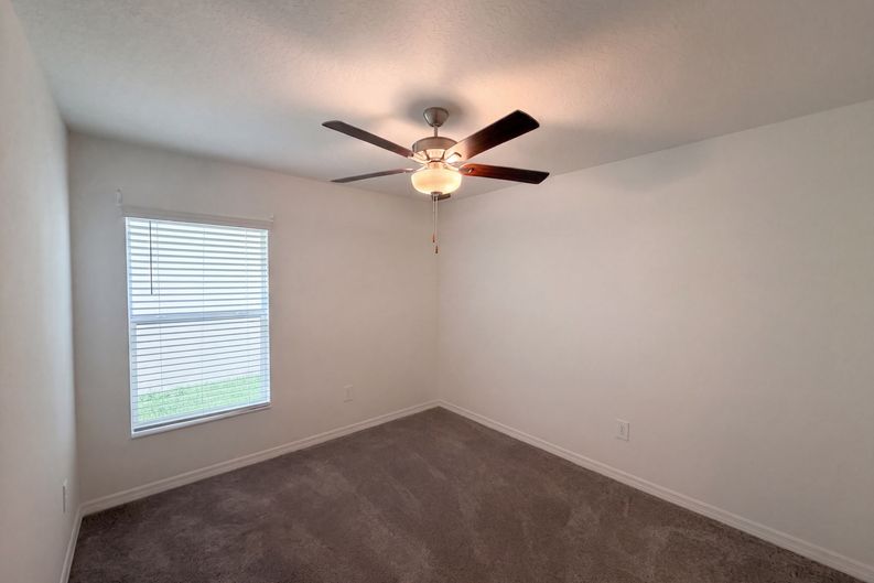Photo 11 of 18 of 3513 Radiant Mountain Dr, Plant City, FL