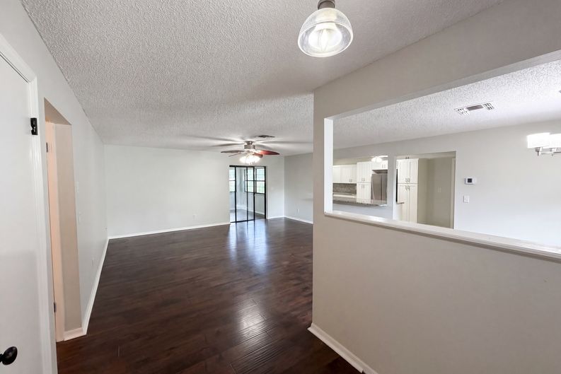 Photo 7 of 20 of 10510 SW 74th Ct, Ocala, FL