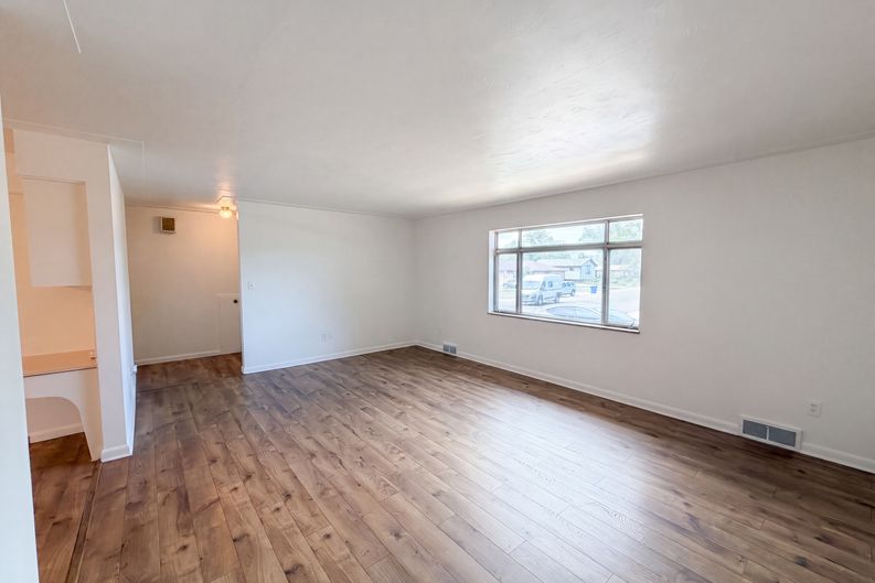 Photo 9 of 26 of 1302 E Egbert St, Brighton, CO