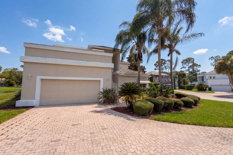 Photo 23 of 25 of 24 Bay Pointe Dr, Ormond Beach, FL