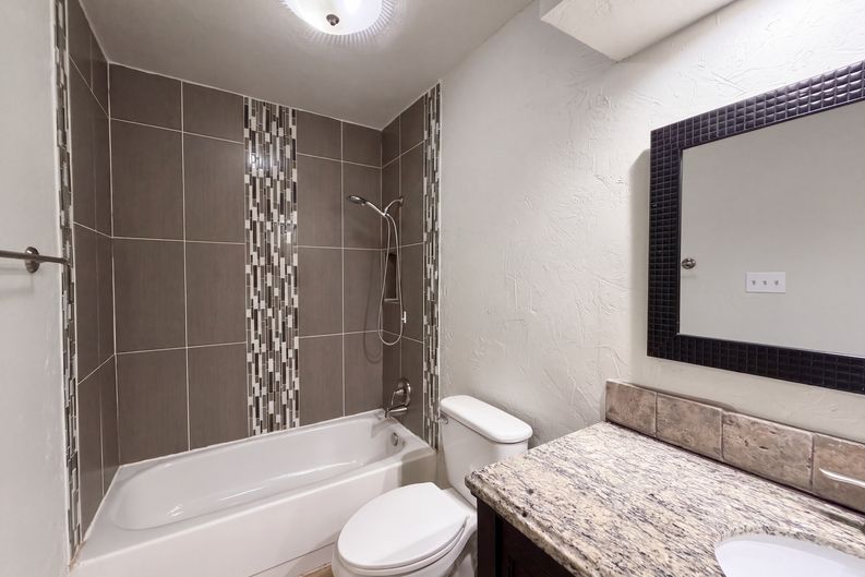 Photo 9 of 21 of 220 Grand Meadow Dr, Fort Worth, TX