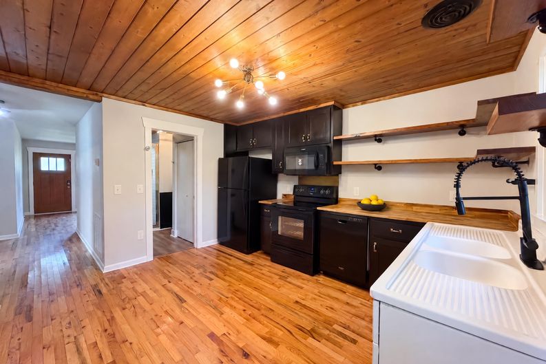 Photo 6 of 21 of 509 Drake Ave, Nashville, TN