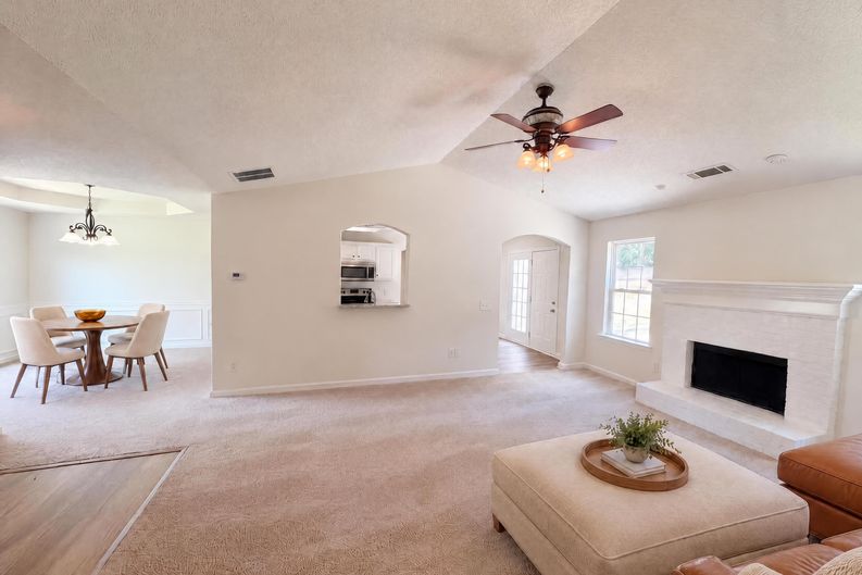 Photo 8 of 25 of 2506 Marixa Dr, Statham, GA