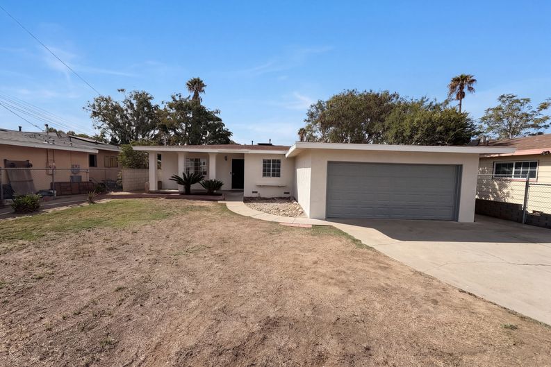 Photo 18 of 20 of 17787 Ivy Ave, Fontana, CA