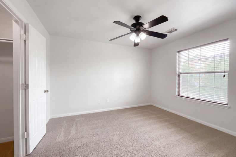 Photo 32 of 68 of 1014 Bretton Woods Dr, Cedar Park, TX