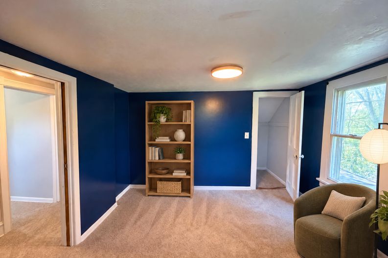 Photo 13 of 31 of 23691 Redfern Rd, Columbia Station, OH