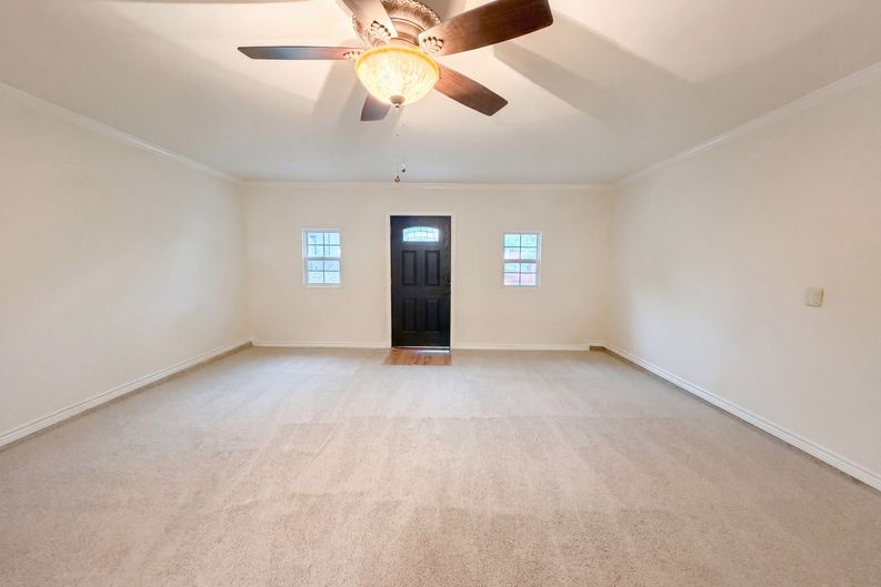 Photo 10 of 18 of 203 W Hogan Dr, Copperas Cove, TX