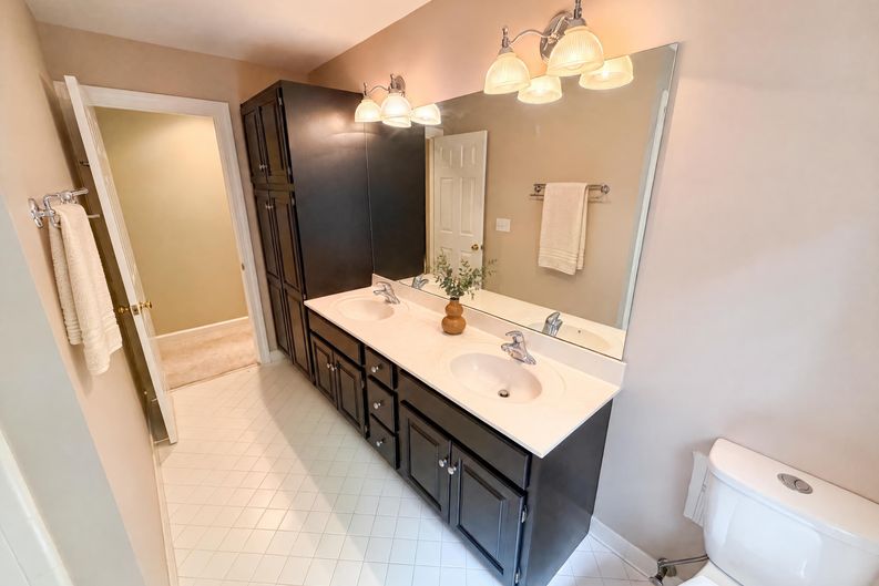 Photo 17 of 29 of 3711 Surry Ridge Ct, Charlotte, NC