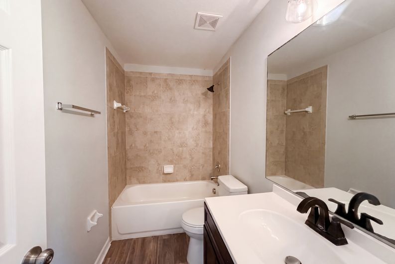 Photo 10 of 20 of 705 5th St, Wildwood, FL
