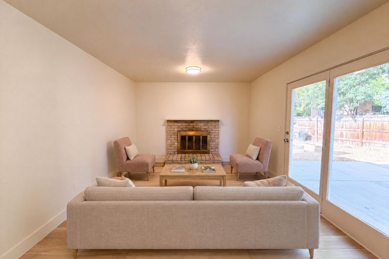 Photo 12 of 43 of 7447 S Ames Ct, Littleton, CO