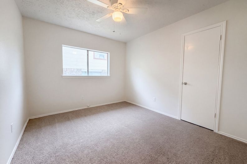 Photo 11 of 17 of 6315 Welles Fawn Cir, San Antonio, TX