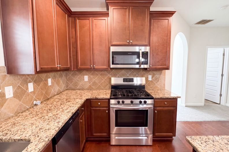 Photo 10 of 27 of 2769 Trebek Ct, McDonough, GA