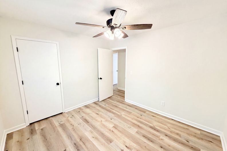 Photo 13 of 24 of 1327 Towne Harbor Trl, Woodstock, GA