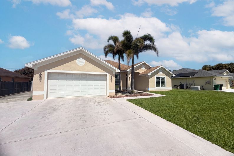 Photo 18 of 23 of 3642 SW Sterricker St, Port Saint Lucie, FL
