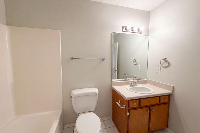 Photo 10 of 18 of 832 Stone Hedge Ct, Old Hickory, TN