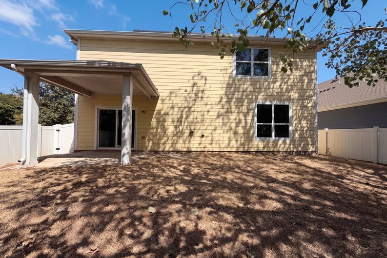 Photo 5 of 19 of 9000 Blackstone Dr, Aubrey, TX