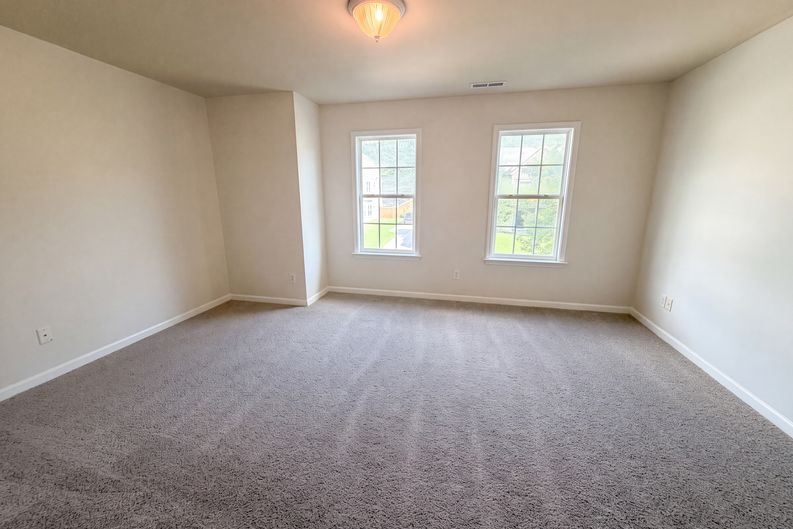 Photo 12 of 23 of 5237 Emerald Spring Dr, Knightdale, NC