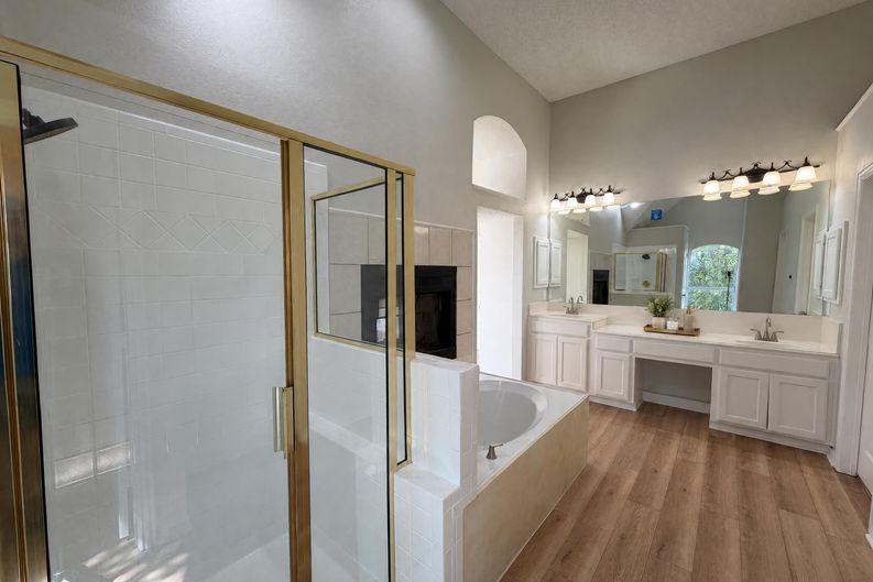 Photo 16 of 29 of 1017 Laurel Oak Dr, Flower Mound, TX
