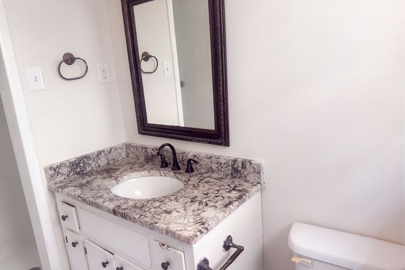 Photo 6 of 56 of 4676 Fairway Dr, Pinson, AL