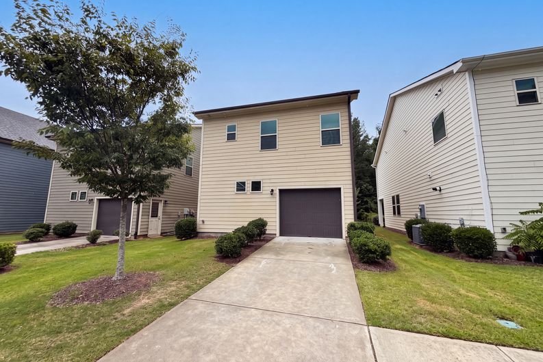 Photo 5 of 16 of 109 Belle Plain Dr, Morrisville, NC